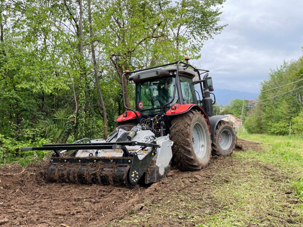 FAE SSL/SPEED bodemfrees voor tractoren